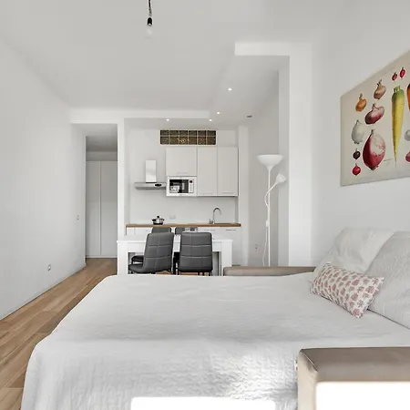 Alessia's Flat - Bonomelli ברגמו